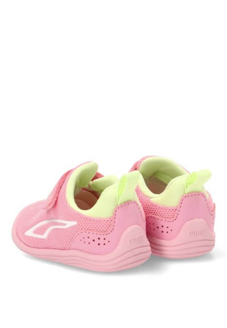 Deportiva rosa de niña PUMA 402864