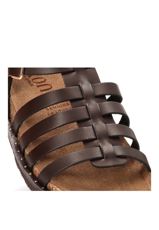 Sandalia BOLUS-107 de mujer YOKONO en piel chocolate con suela plana