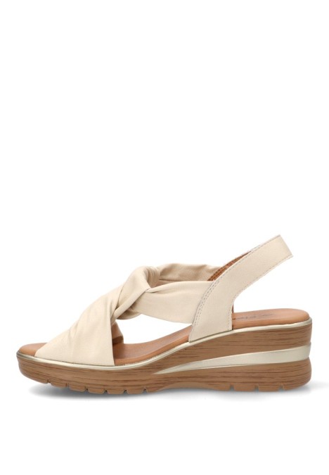 Sandalia beige de mujer FLEX PIES 690 en piel con nudo y cuña media