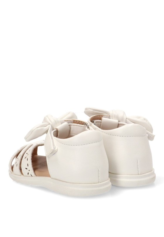 Sandalia blanca para niña ETIKA 13743 con lazo y suela plana