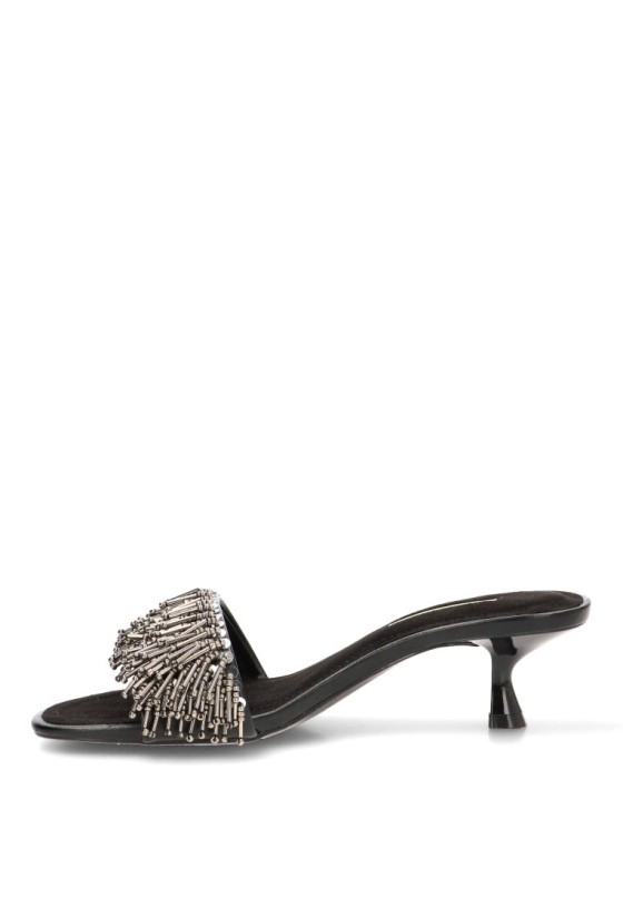 Sandalia LUNA TREND M6296 con abalorios y tacón medio en negro para mujer