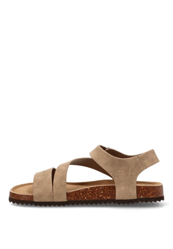Sandalia ETIKA 41021 para hombre con hebilla, suela plana y material sintético en taupe