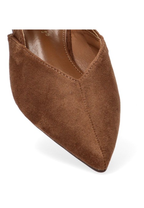 Salón camel de mujer IDEAL SHOES 9755