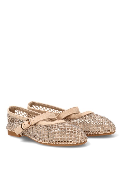 Bailarina IDEAL SHOES 9861 en beige con redecilla brillante y suela plana