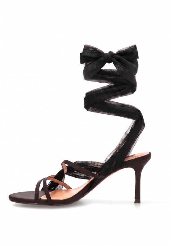 Sandalia negra de mujer LUNA TREND M5341