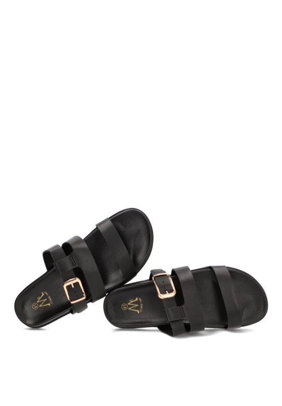 Sandalia negra CINK-ME DM7G12 para mujer con hebilla y suela plana