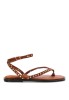 Sandalia camel con tachuelas y suela plana de mujer P111