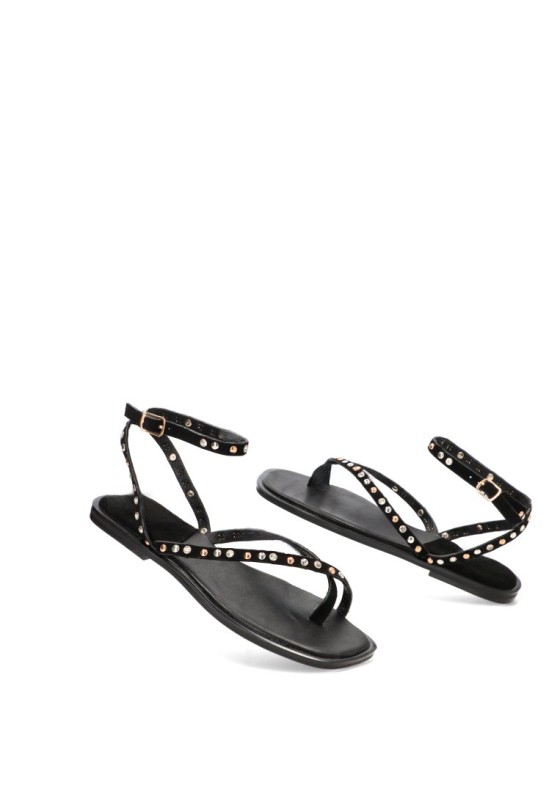 Sandalia negra con tachuelas de mujer CEREZA P111