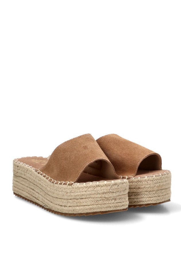 Sandalia con suela doble en piel camel de mujer ETIKA 10056