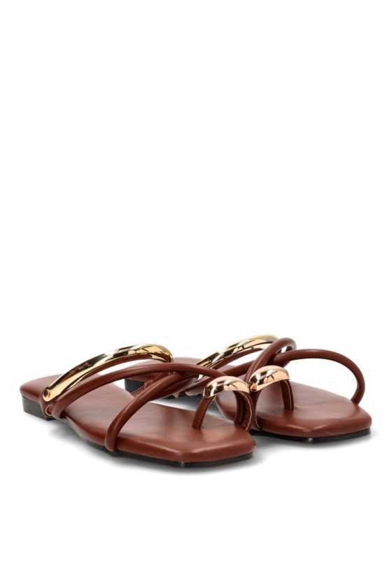 Sandalia plana Cereza P118 para mujer en camel