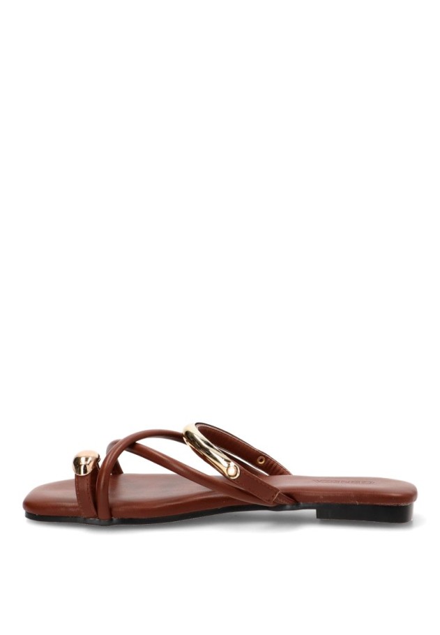 Sandalia plana Cereza P118 para mujer en camel