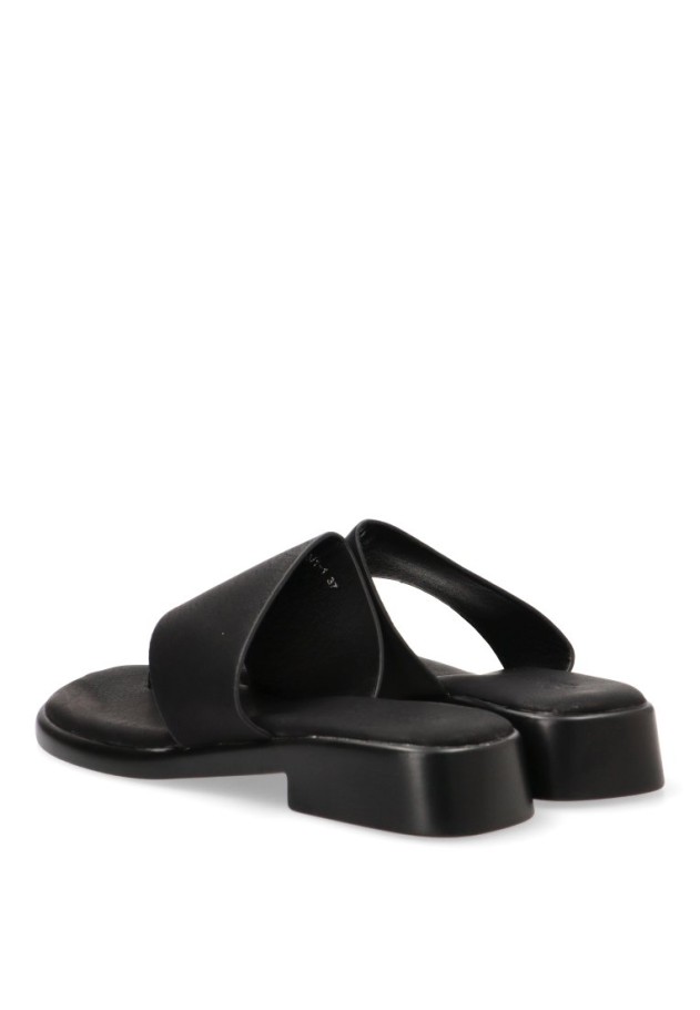 Sandalia negra de mujer SORAIA SJ-2A041 con tacón medio