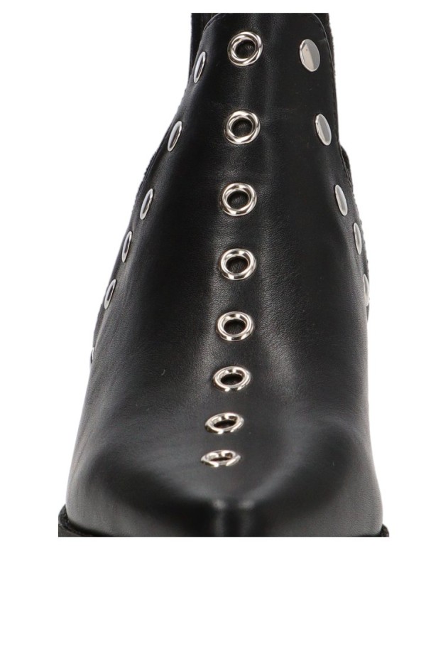 Botín campero negro con tachas y tacón medio de mujer S-5514