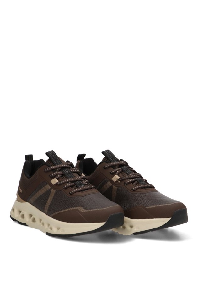 Deportivo marrón de hombre XTI 146757