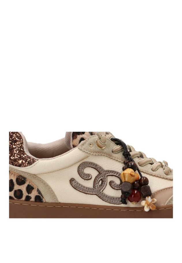 Deportivo casual de mujer CARMELA 164152 en piel beige con suela plana