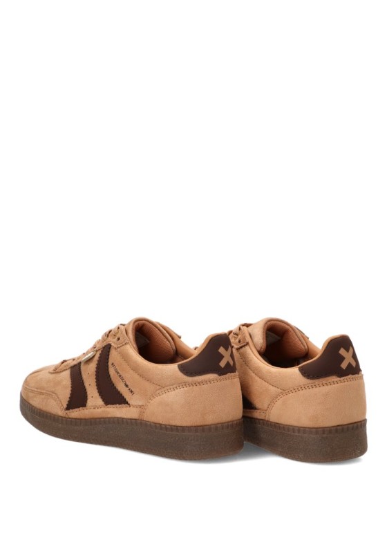 Deportivo casual de mujer XTI 146125 en beige sintético