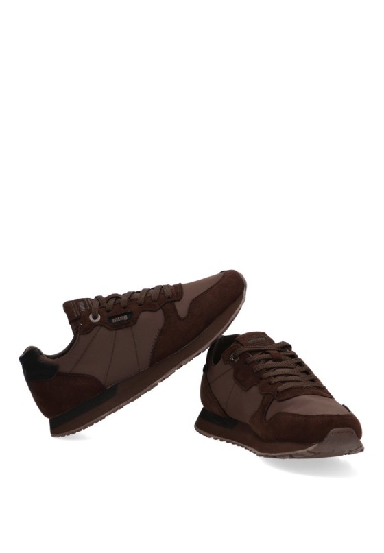 Deportivo casual de hombre MUSTANG 84890 en color café