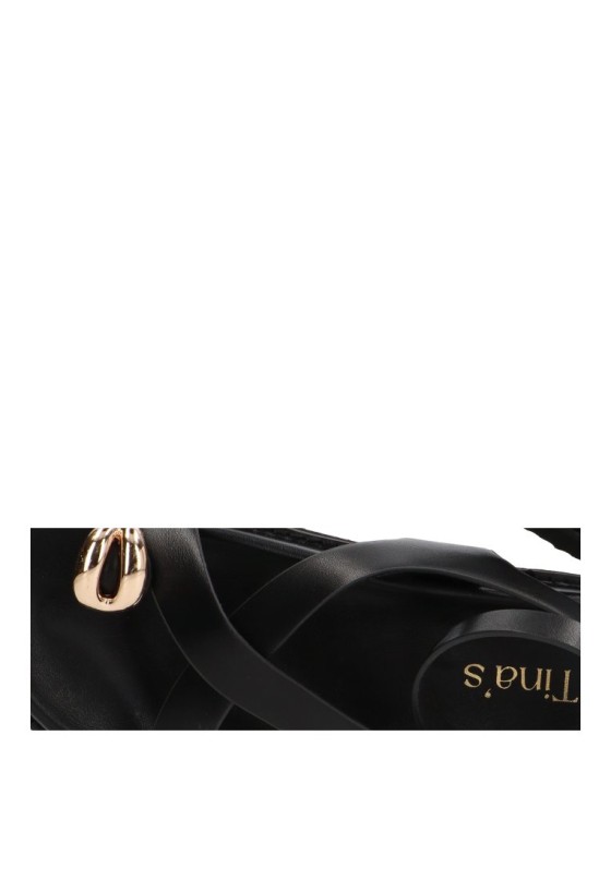 Sandalia negra TINAS 6383 para mujer con anilla y suela plana