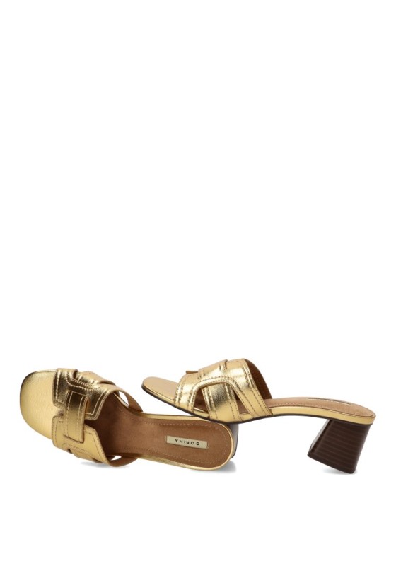 Sandalia de mujer LUNA TREND M6307 en oro con tacón medio