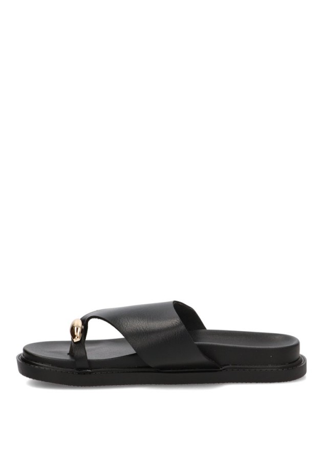 Sandalia negra con suela plana SORAIA XG-2A003 para mujer