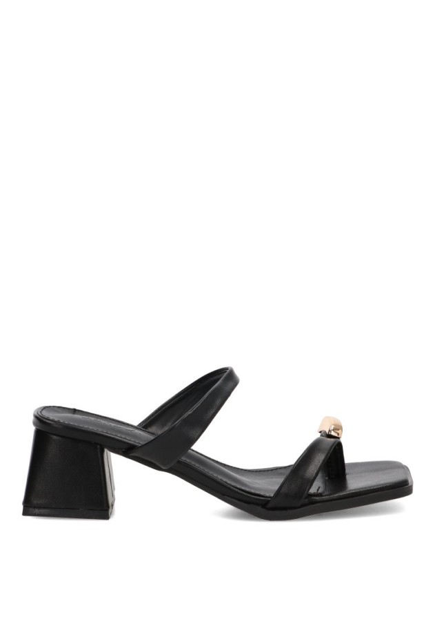 Sandalia negra de mujer CEREZA P115 con tacón anillo