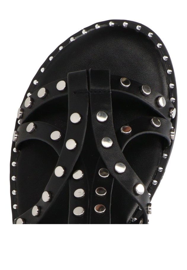 Sandalia negra de mujer SORAIA XZY-2A025 con tachuelas y suela plana