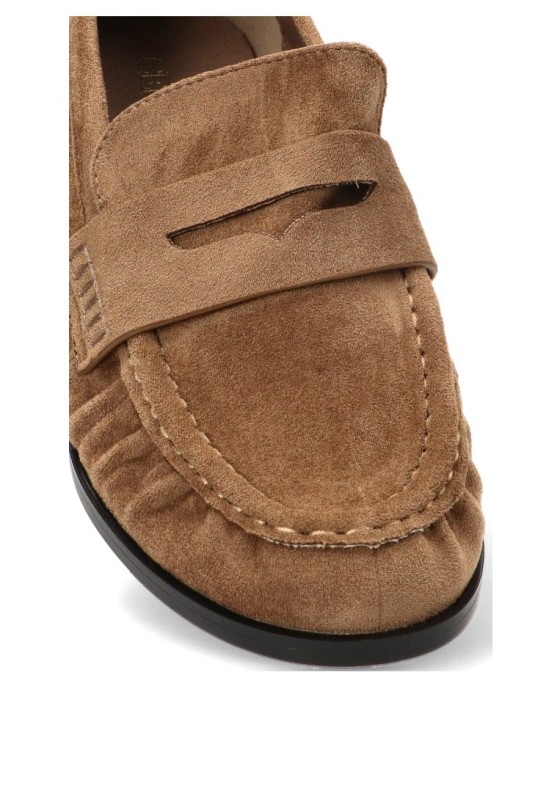 Mocasín kakhi en antelina CEREZA P146 para mujer