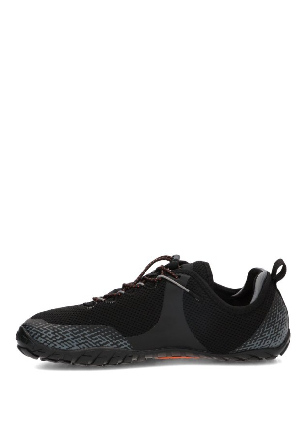 Deportivo negro ETIKA modelo 82055 para hombre
