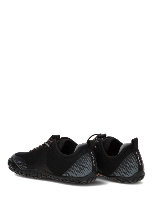 Deportivo negro ETIKA modelo 82055 para hombre