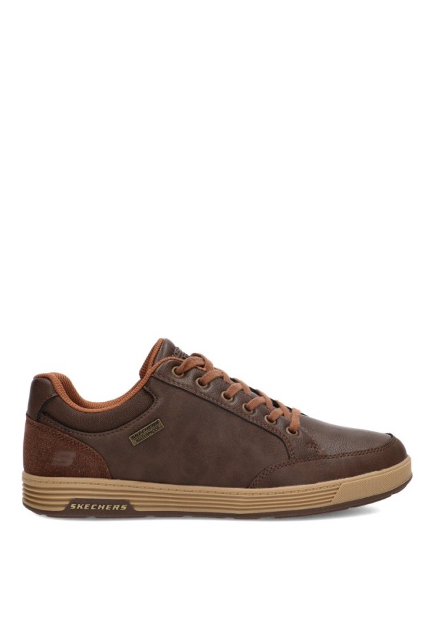 Deportivo de hombre en color chocolate SKECHERS 210944