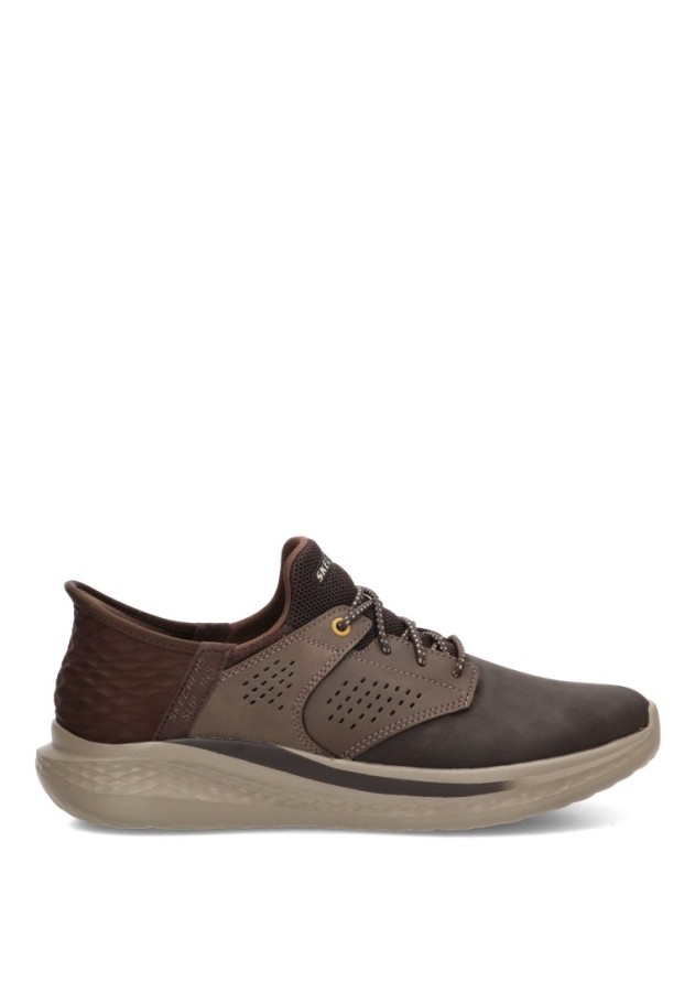 Deportivo chocolate de hombre SKECHERS 210890 con plantilla Memory Foam