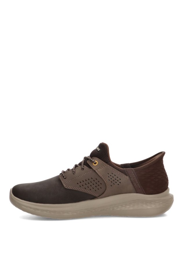 Deportivo chocolate de hombre SKECHERS 210890 con plantilla Memory Foam