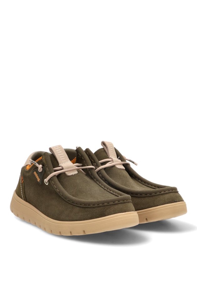 Mocasín náutico Kiova MUSTANG en piel kakhi con suela plana 84881