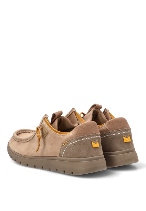Mocasín náutico Kiova de hombre MUSTANG 84881 en piel taupe
