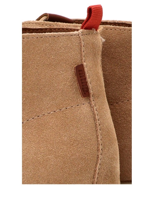 Botín de hombre MUSTANG 84875 en piel camel con suela plana