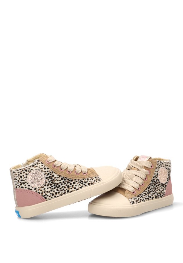 Deportivo con estampado leopardo y suela plana de niña 49322 Mustang Kids