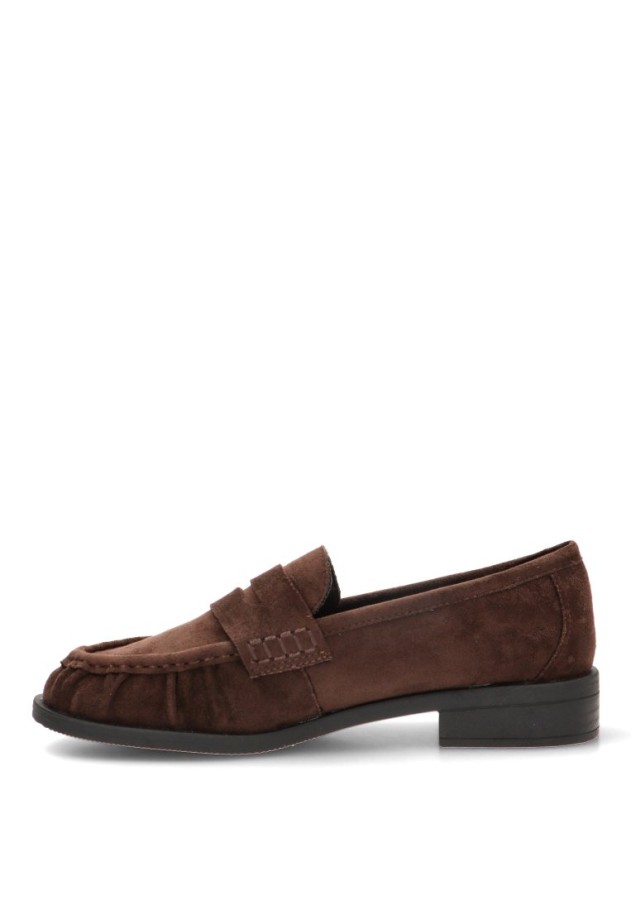 Mocasín café de mujer MUSTANG 56571