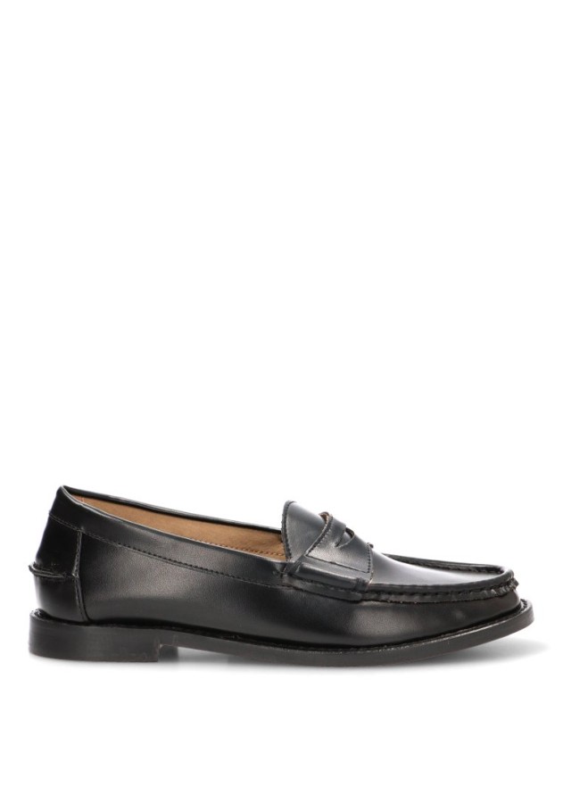Mocasín negro sintético de mujer M6650