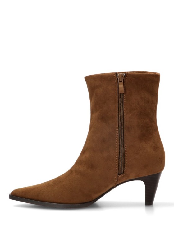 Botín camel de mujer YULIA CR M6885 en antelina con tacón medio