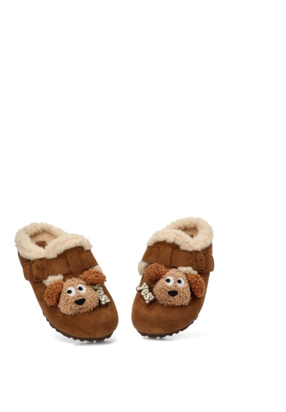 Zueco camel de niña XTI KIDS 154181