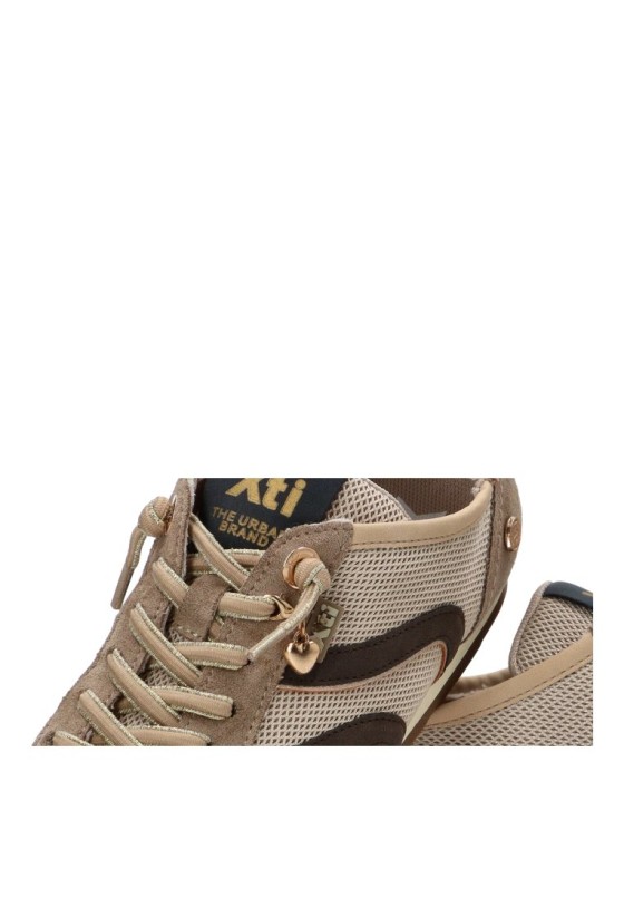 Deportivo beige de mujer XTI 146156