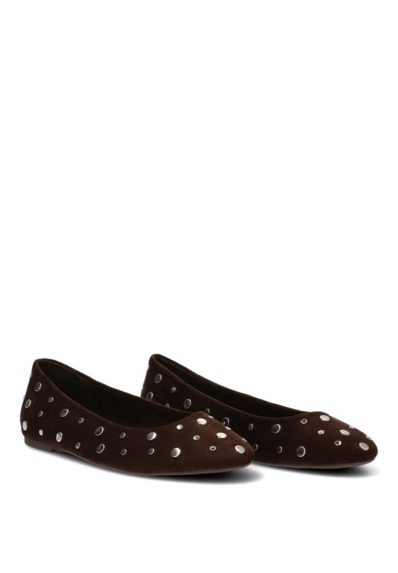 Bailarina con tachuelas y suela plana de mujer LUNA TREND M6564