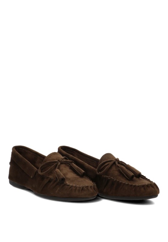 Mocasín M6640 YULIA de mujer en textil kakhi con borlas y suela plana
