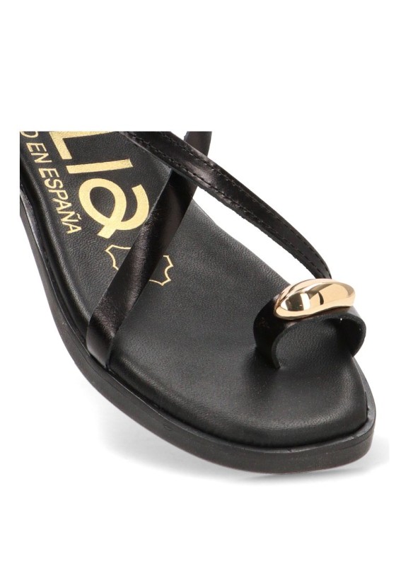 Sandalia con suela plana de mujer YULIA 860 en piel negra