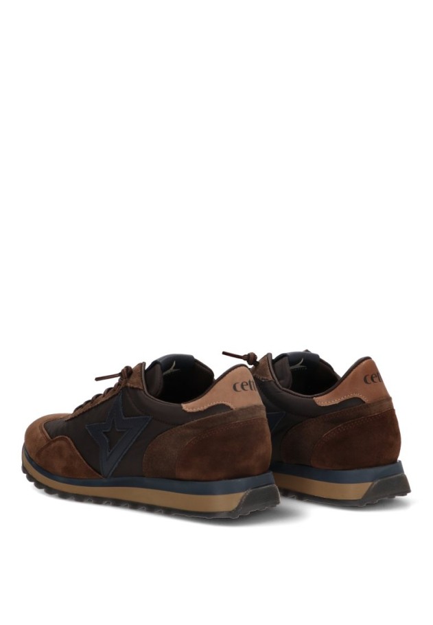 Deportivo C-1259 CETTI para hombre en ante y mesh marrón con suela plana
