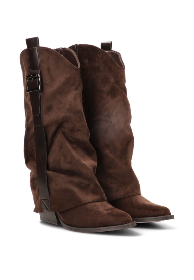 Bota campera ETIKA 110574 de mujer en antelina café con hebilla