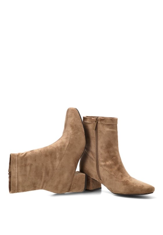 Botín de mujer ETIKA 32014 en antelina taupe con tacón medio