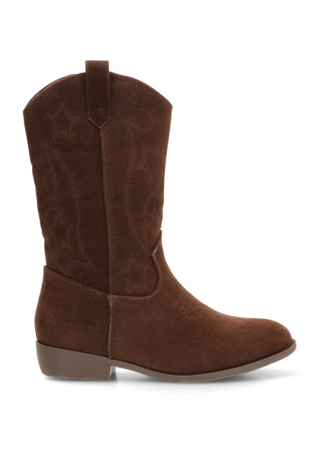 Bota campera café de niña ETIKA 110583 en antelina y tacón medio
