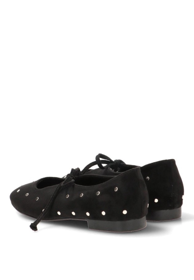 Bailarina negra CEREZA con tachuelas y lazo P149