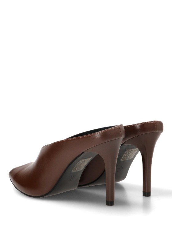 Salón con tacón alto ZZ-3 de mujer IDEAL SHOES en color café